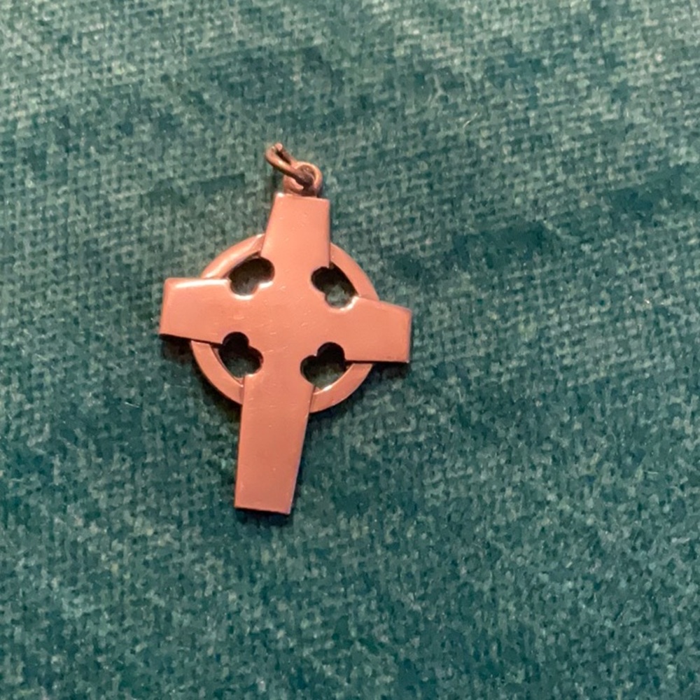 Iona Celtic cross, from Australia